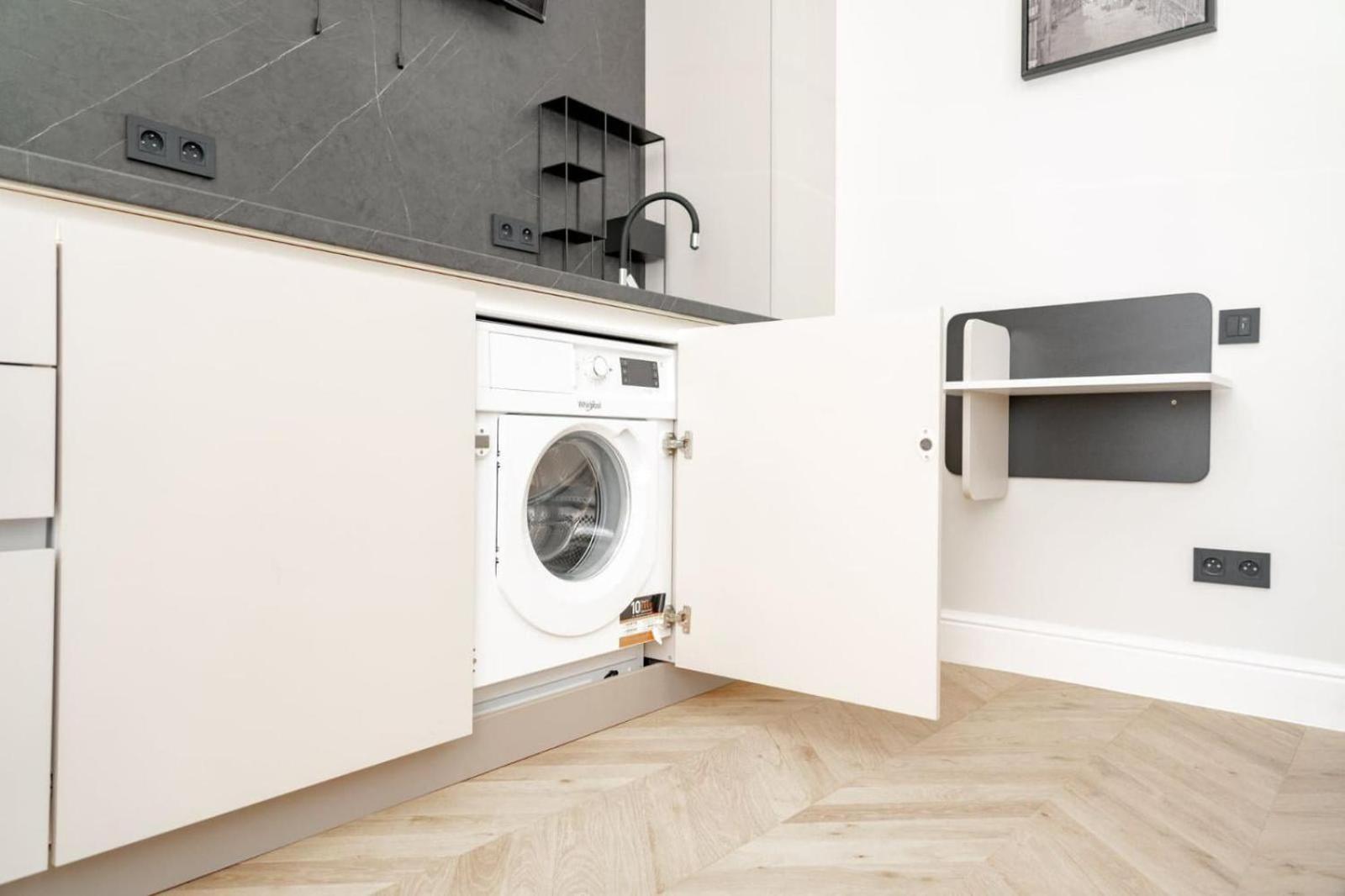 Apartment Km Rent Piotrkowska 37 *
